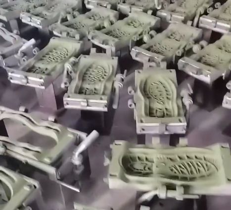 聚氨酯鞋模噴涂特氟龍涂層
